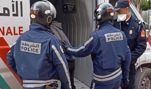 الشرطة القضائية بالناظور تطيح بمجرم خطير صدرت بحقه مذكرات متعددة