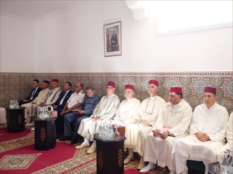 لجنة ملكية تزور ضريح المجاهد سيدي محمد أمزيان بأزغنغان
