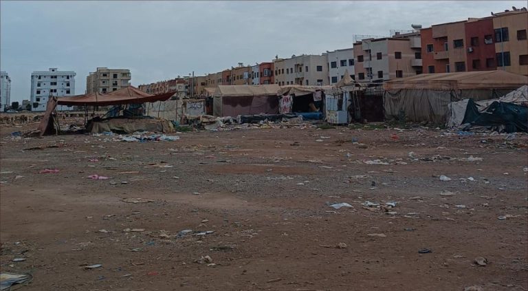 فوضى الأسواق العشوائية تثير غضب سكان الدروة وتدفعهم للاستنجاد بالسلطات