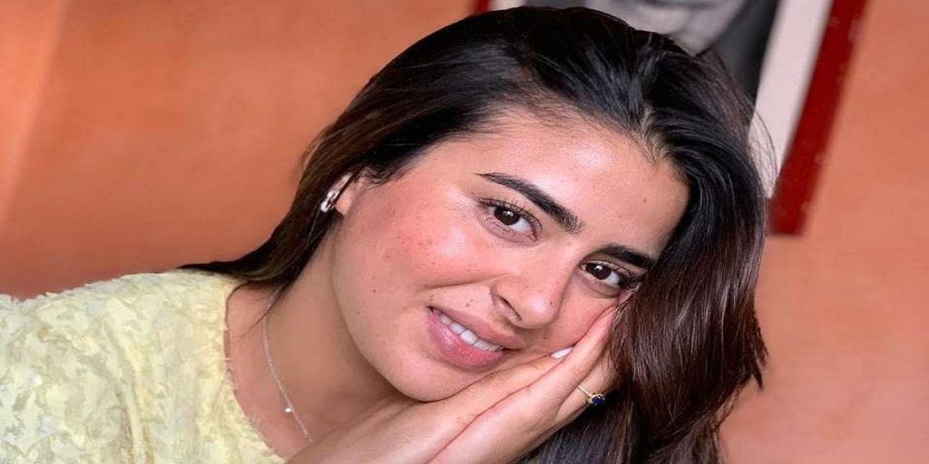 ساندية تاج الدين تشرح المشهد الأكثر إثارة في مسرحية “التخرشيش”