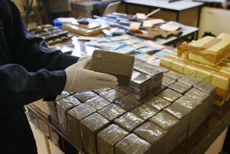 إحباط تهريب طن و300 كيلوغرام من المخدرات بتزنيت